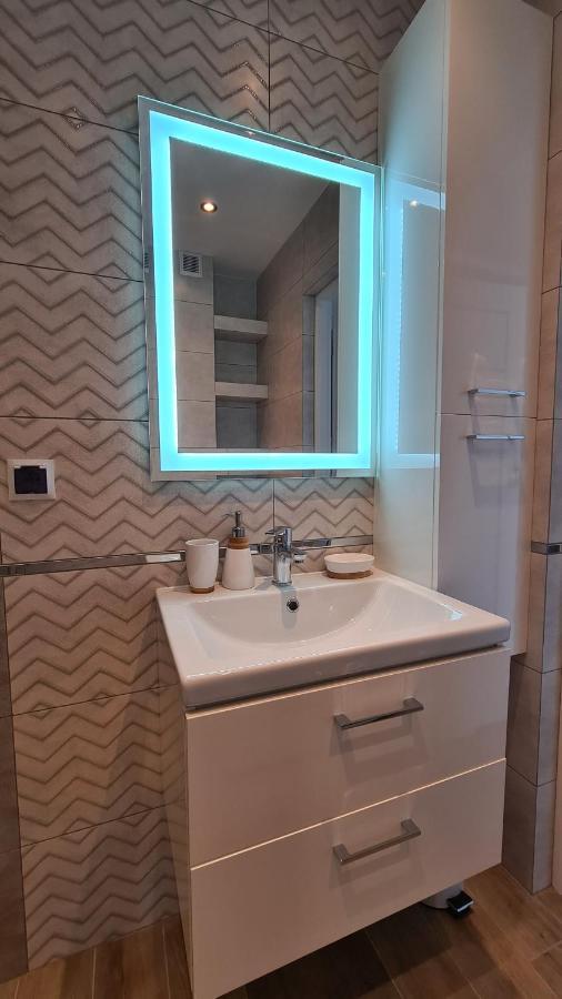 Apartament Deluxe 3 Oświęcim  Eksteriør billede